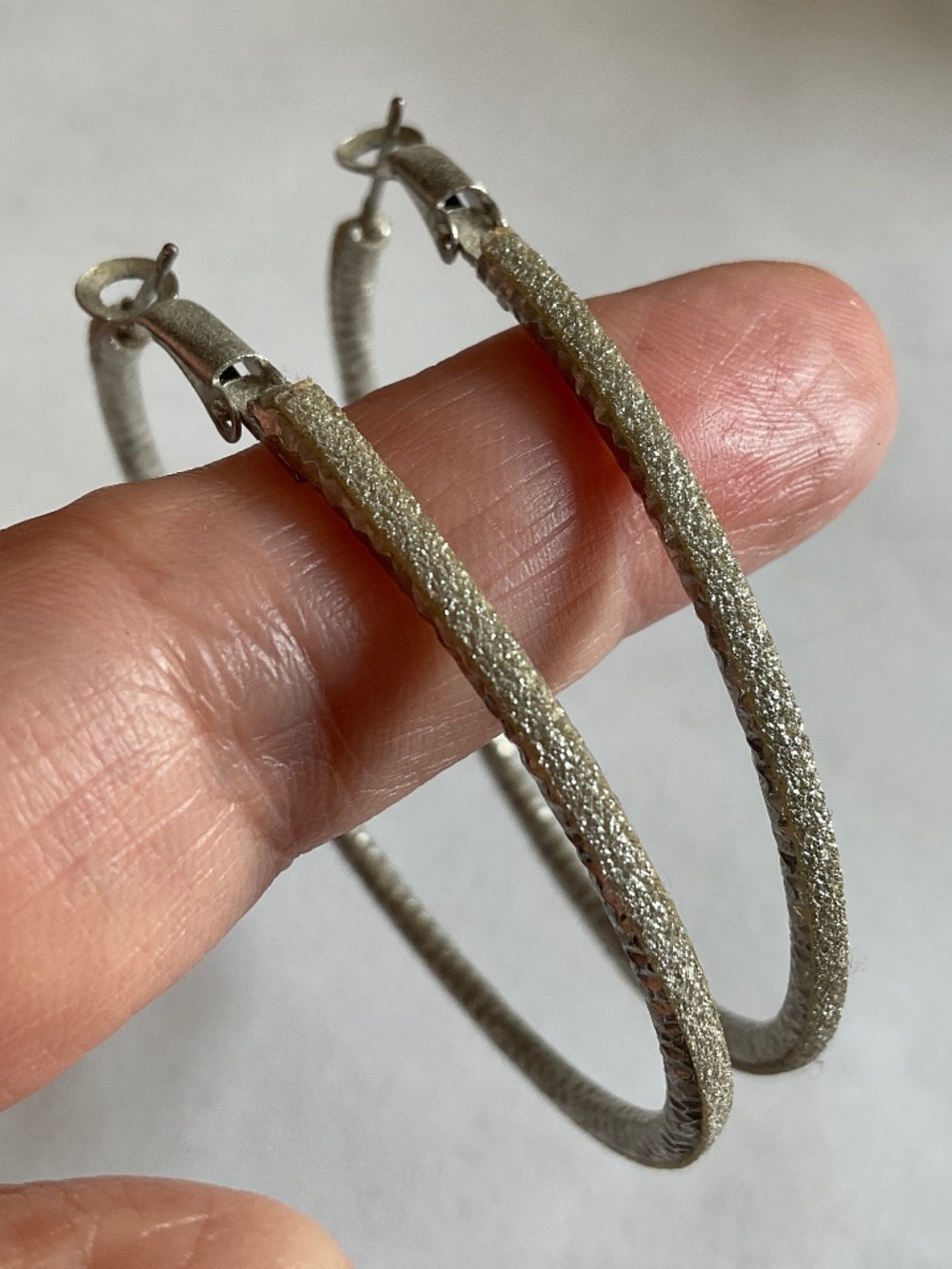 Large hoops earrings